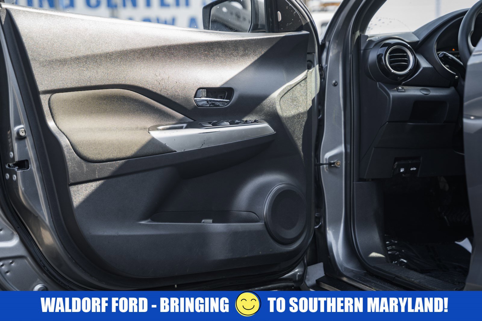 Used 2019 Nissan Kicks SV image 34