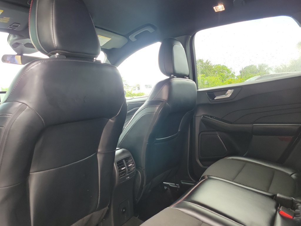 Used 2023 Ford Escape ST-Line w/ Tech Pack #1 FWD image 16