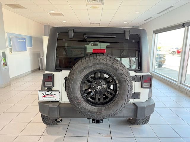 Used 2018 Jeep Wrangler Unlimited Rubicon w/ Connectivity Group AWD/4WD image 7