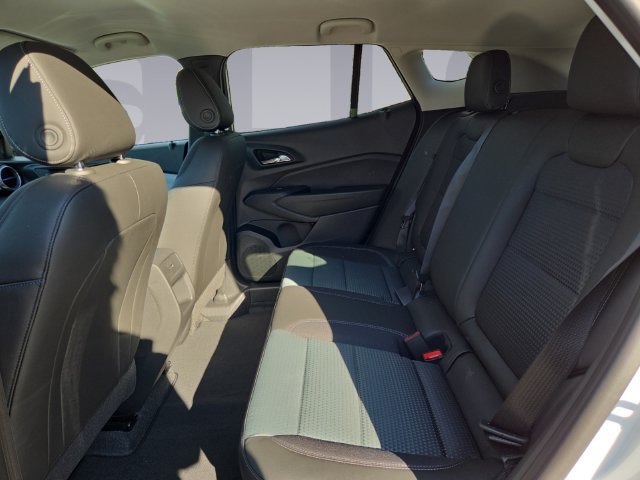 Used 2026 Chevrolet Trax LT w/ LT Convenience Package FWD image 16
