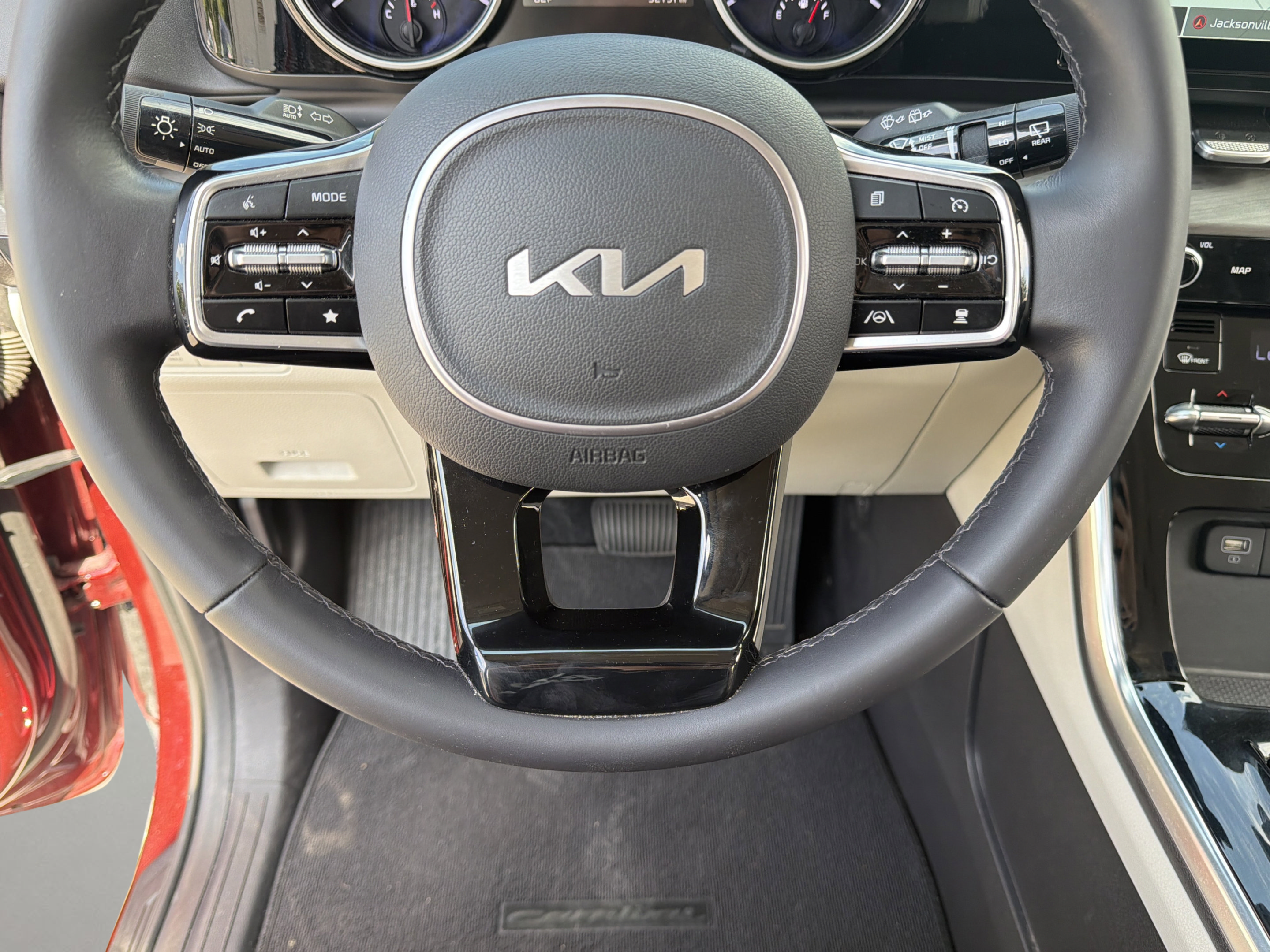 Certified 2024 Kia Carnival EX FWD image 14
