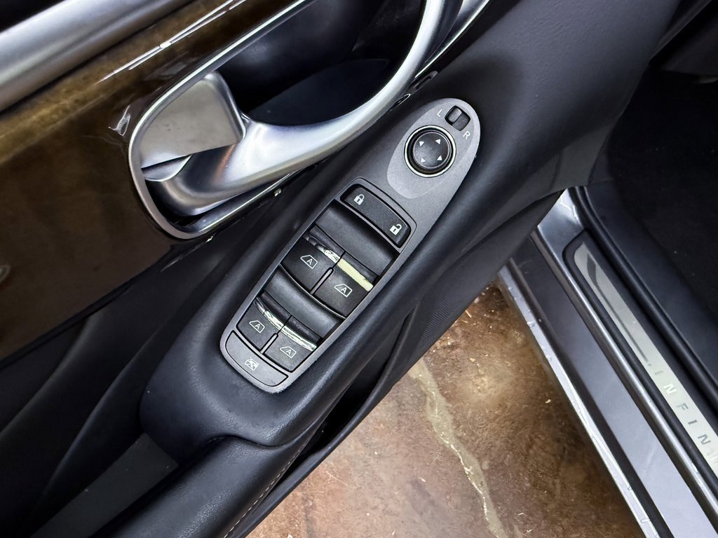 Used 2018 INFINITI Q50 Luxe w/ Essential Package (3.0T Luxe) image 13