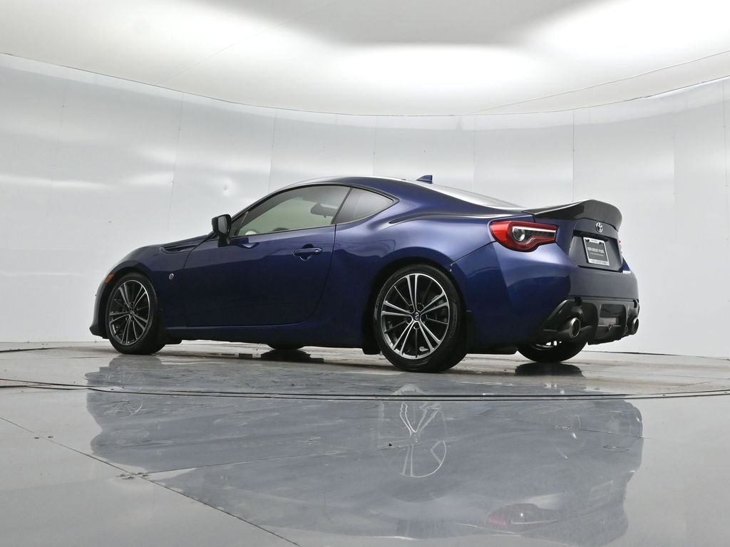 Used 2017 Toyota 86 image 45