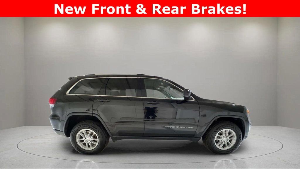 Used 2020 Jeep Grand Cherokee Laredo image 2