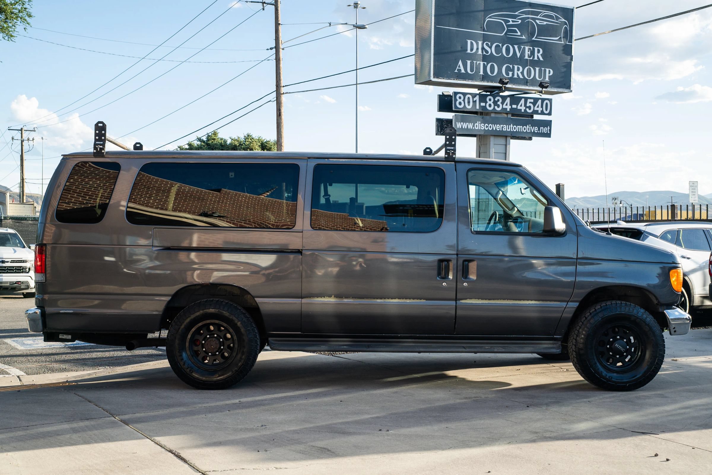 Used 2006 Ford E-350 and Econoline 350 XL RWD image 11