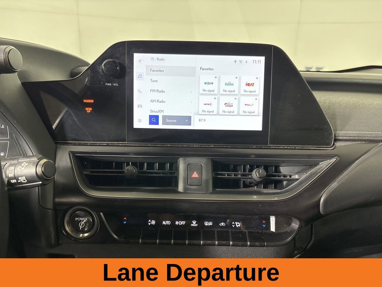 Used 2023 Lexus UX 250h FWD w/ Premium Package image 15