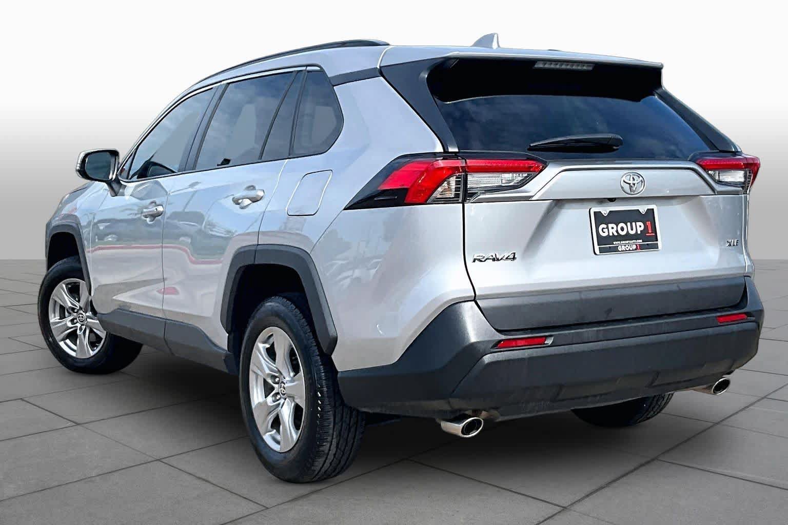 Used 2024 Toyota RAV4 XLE FWD image 12