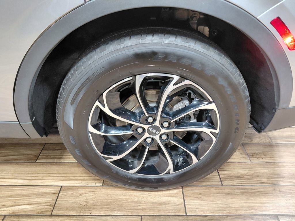 Used 2025 Lincoln Nautilus Premier image 10