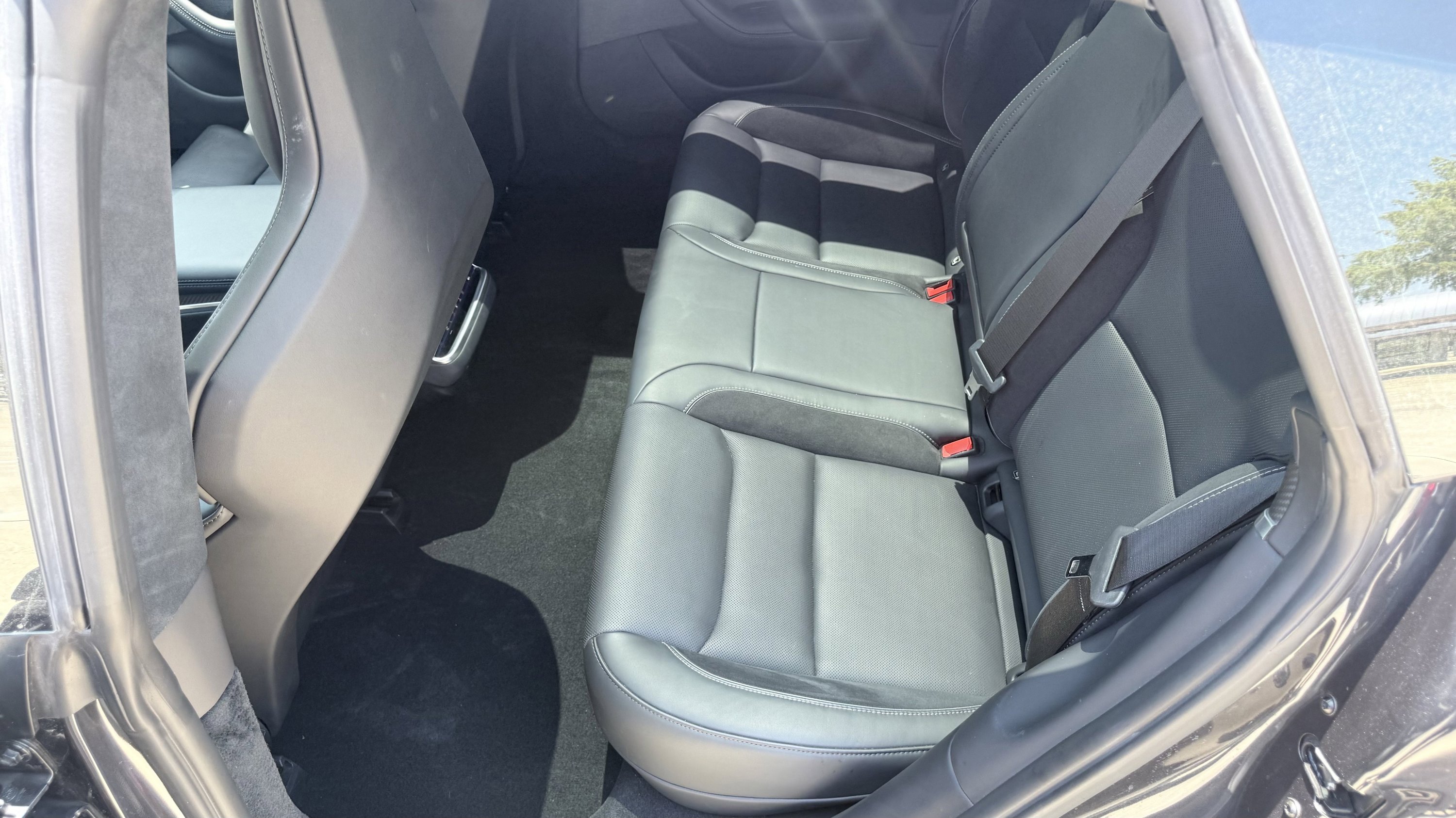 Used 2025 Tesla Model S Plaid AWD/4WD image 32