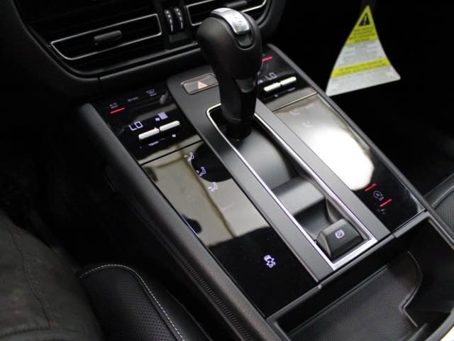 New 2024 Porsche Macan image 24