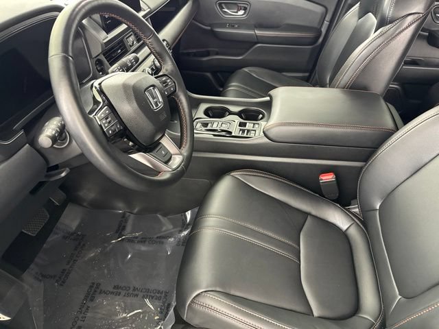 Used 2025 Honda Pilot TrailSport image 25