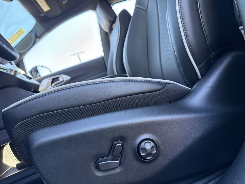 New 2026 Chrysler Pacifica Limited w/ S Appearance Package image 12