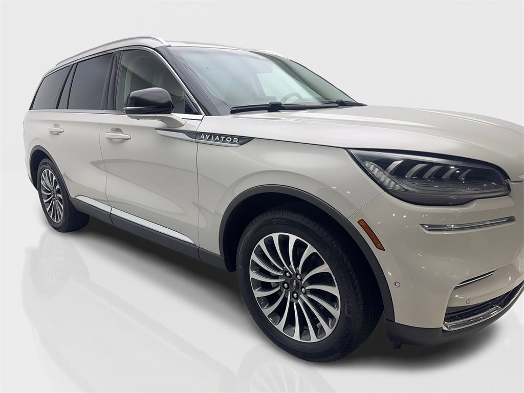 Used 2022 Lincoln Aviator Reserve w/ Equipment Group 201A image 12