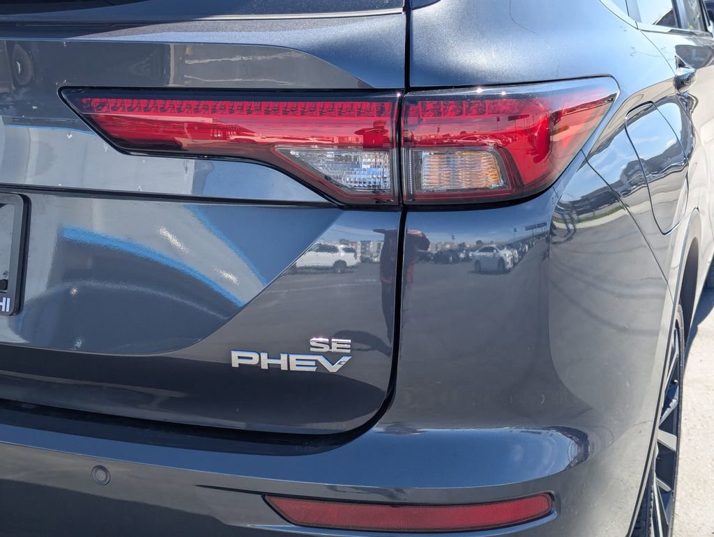 Used 2025 Mitsubishi Outlander 4WD Plug-In Hybrid image 5