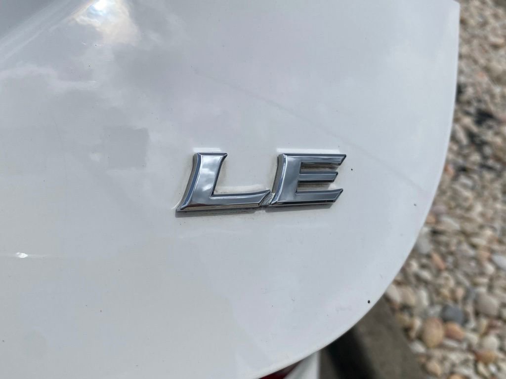 Used 2023 Toyota Camry LE w/ Convenience Package FWD image 14