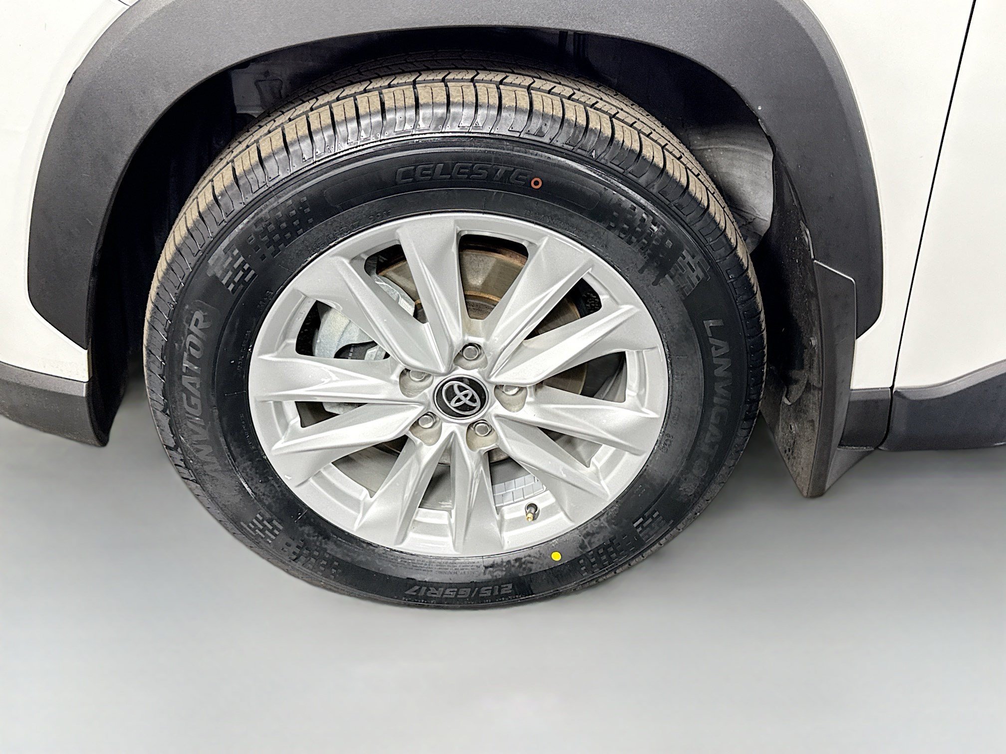 Used 2024 Toyota Corolla Cross LE FWD image 38