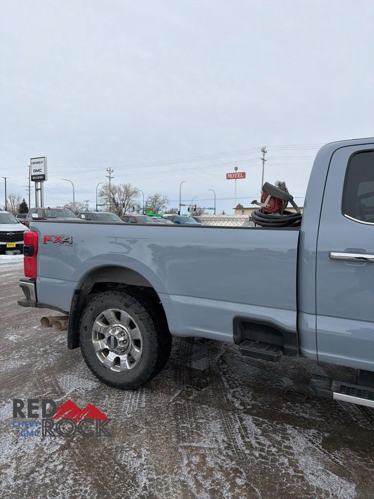 Used 2025 Ford F350 Lariat w/ Chrome Package image 23