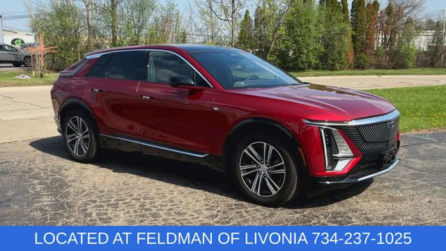 Used 2024 Cadillac Lyriq Luxury RWD image 2