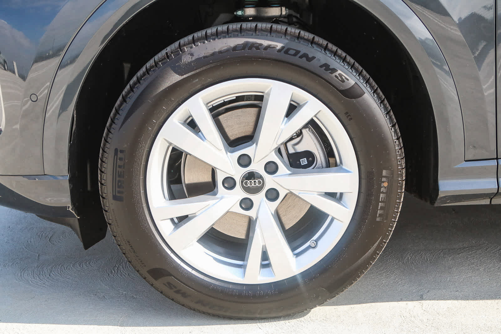 New 2025 Audi Q5 Premium image 14