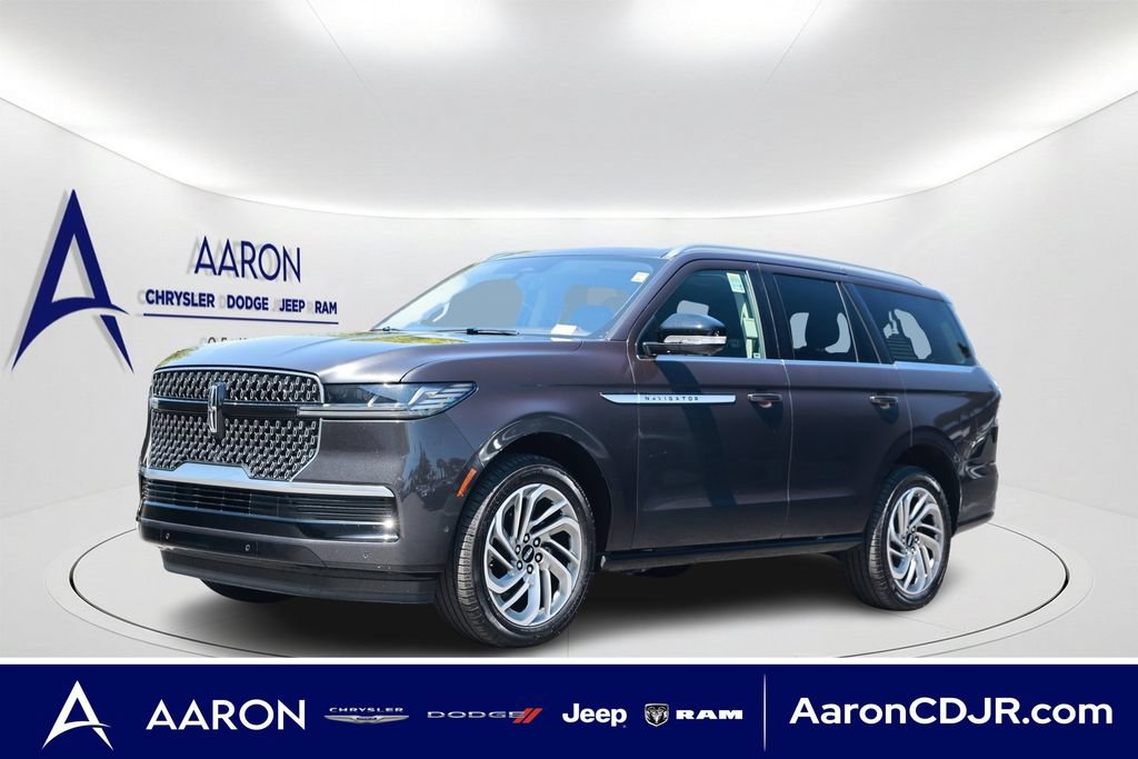 Used 2025 Lincoln Navigator Reserve AWD/4WD image 1