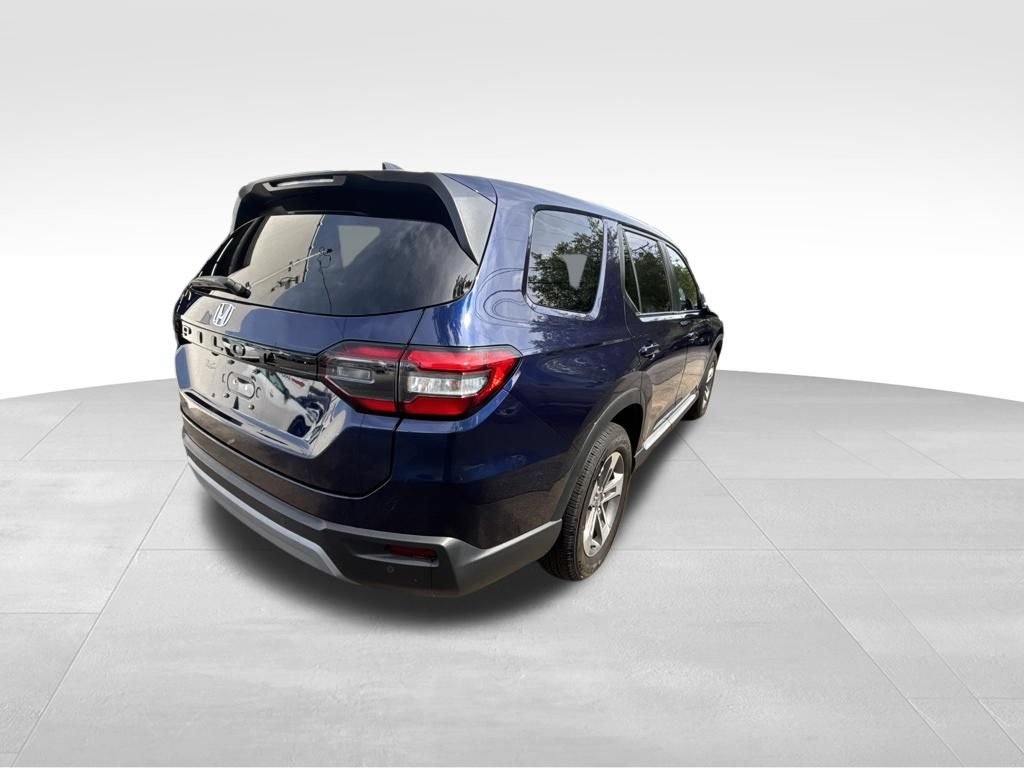 Used 2025 Honda Pilot EX-L image 6