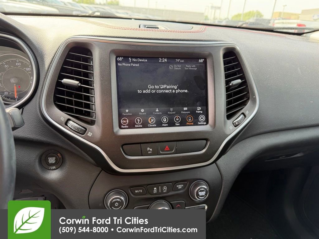 Used 2019 Jeep Cherokee Trailhawk w/ Comfort/Convenience Group AWD/4WD image 7
