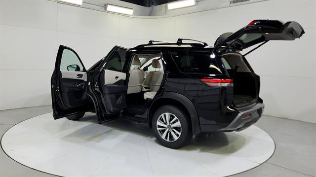 New 2026 Nissan Pathfinder SL FWD image 31