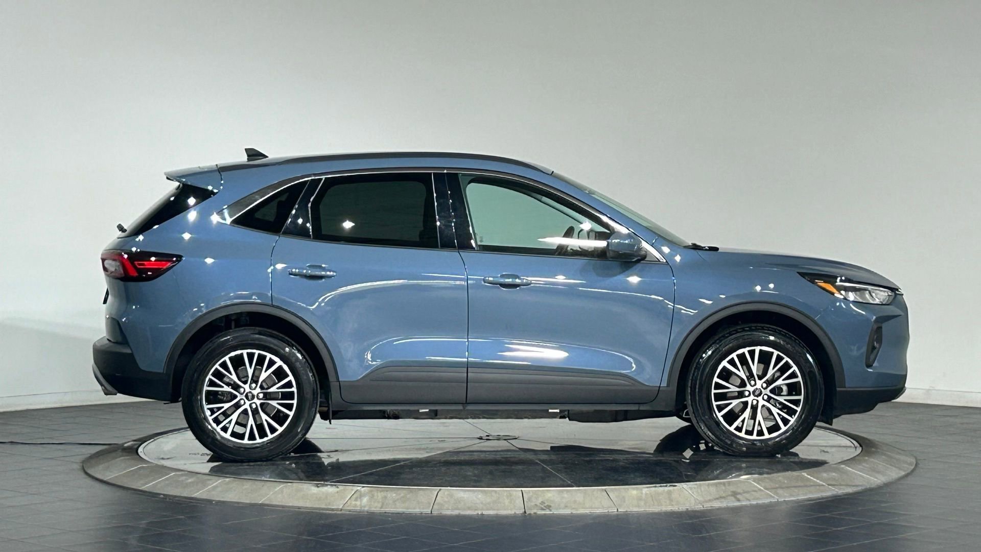 Used 2024 Ford Escape SE FWD image 11