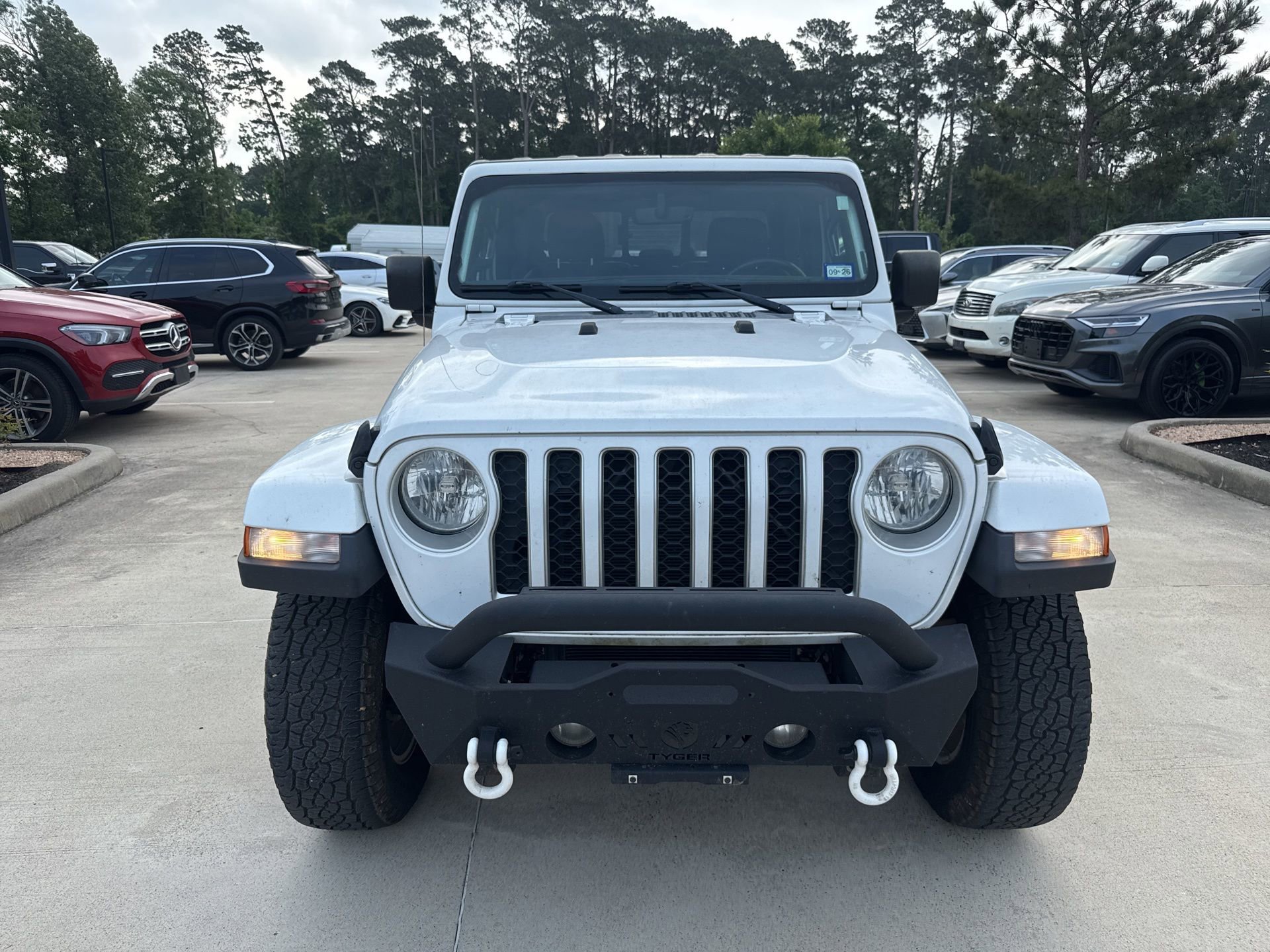 Used 2022 Jeep Gladiator Overland w/ Popular Equipment Package AWD/4WD image 2