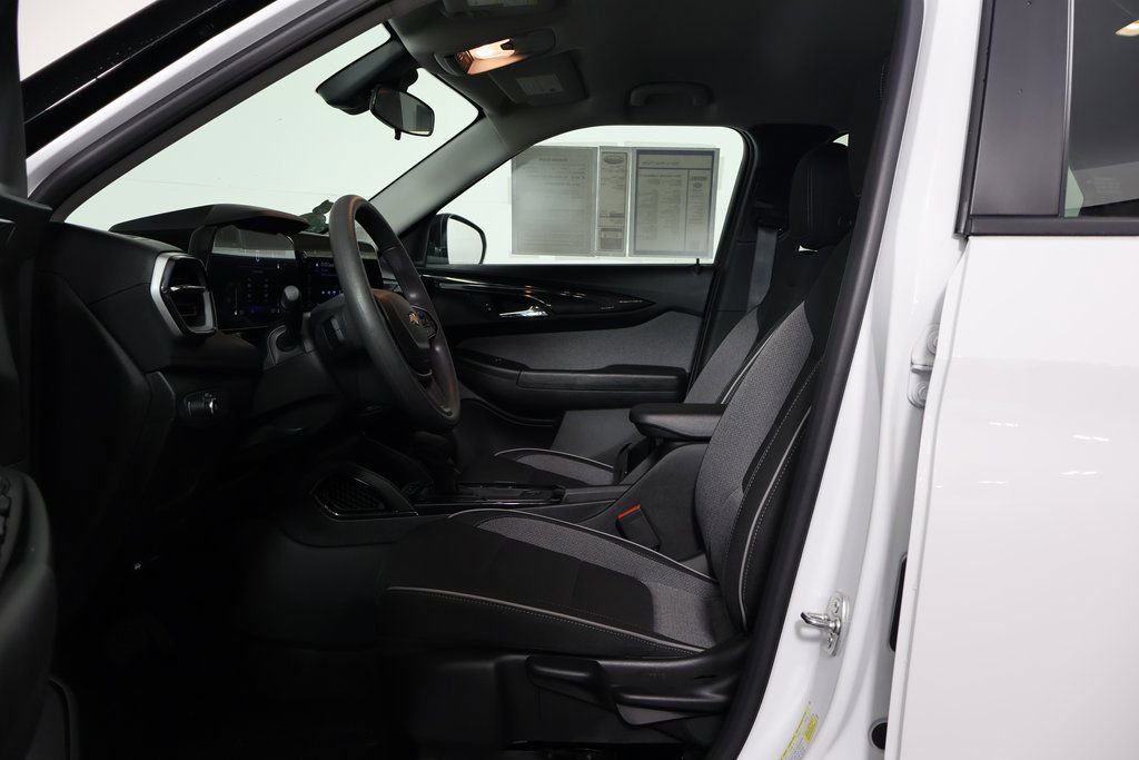 Used 2024 Chevrolet TrailBlazer LS image 10