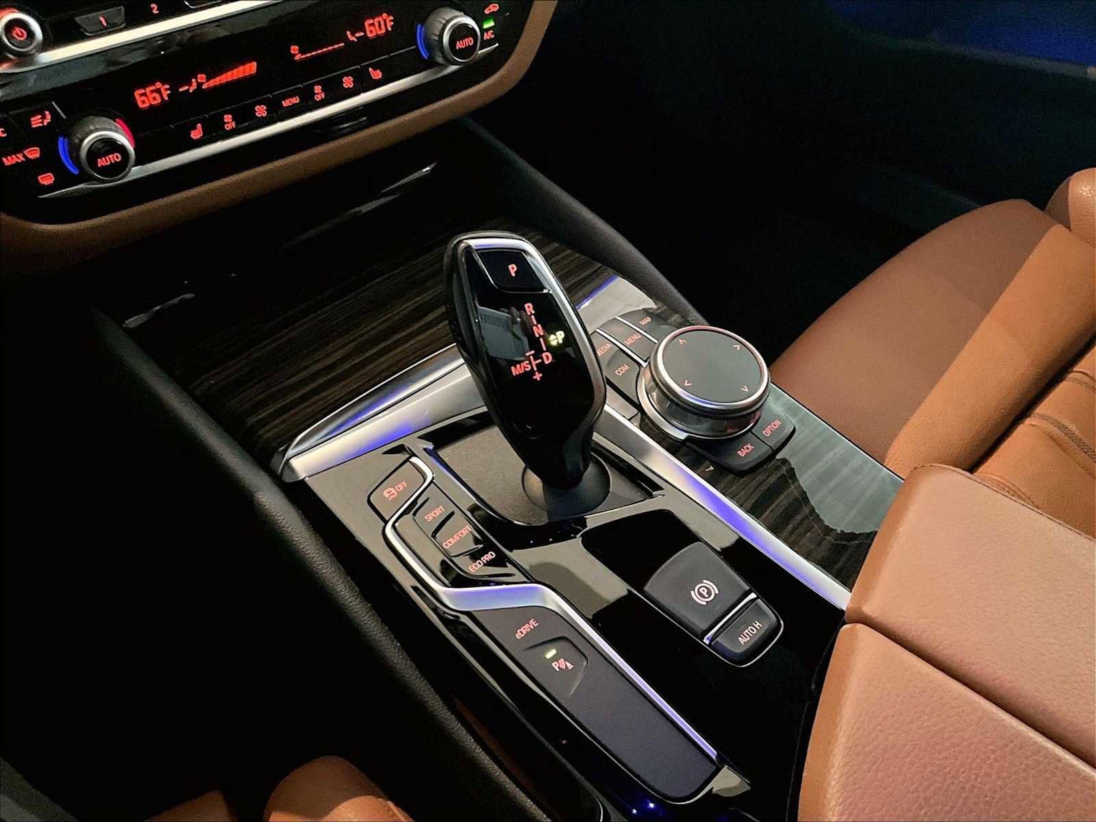 Used 2019 BMW 530e w/ Convenience Package image 20