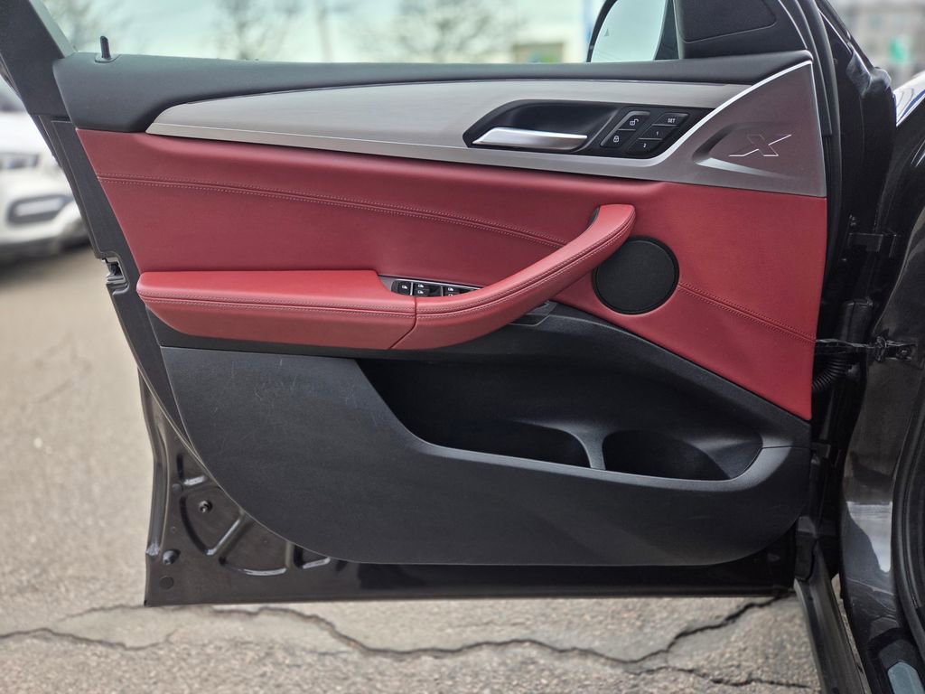 Used 2019 BMW X4 xDrive30i w/ Executive Package image 12