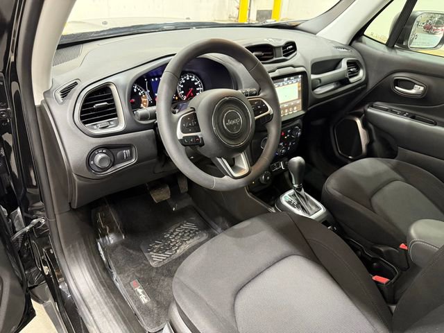 Used 2023 Jeep Renegade Latitude AWD/4WD image 24