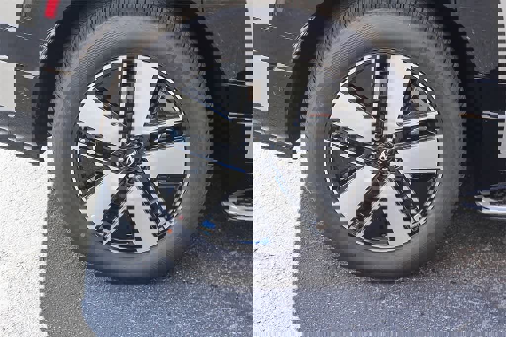 New 2026 Hyundai Ioniq 9 SEL image 8