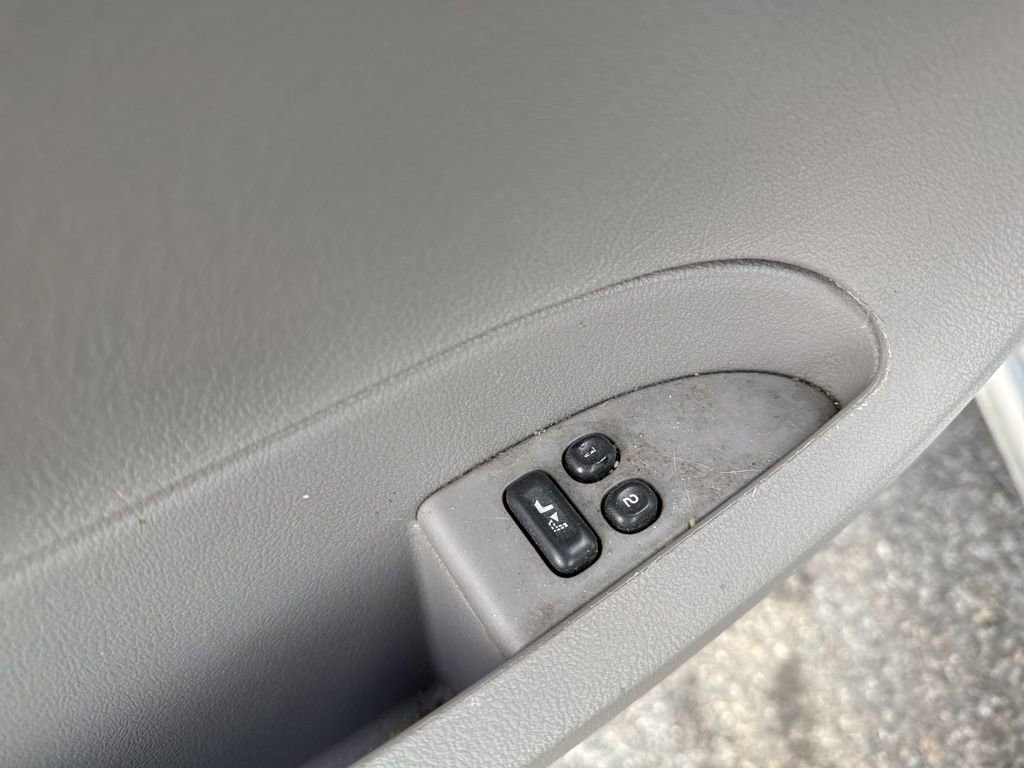 Used 2006 Buick Terraza CXL w/ Driver Confidence Package image 18