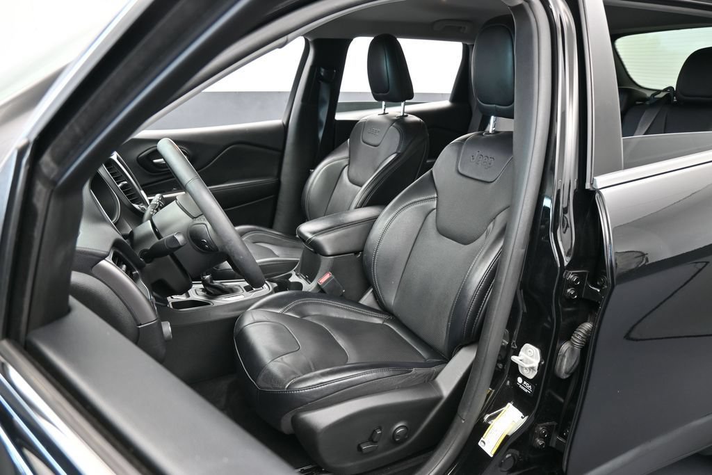 Used 2022 Jeep Cherokee Latitude Lux FWD image 10