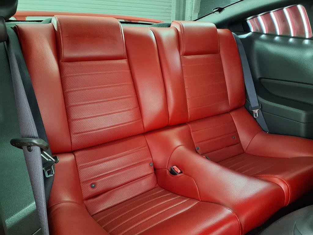 Used 2005 Ford Mustang GT image 10