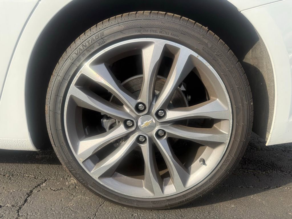 Used 2023 Chevrolet Malibu LT image 25