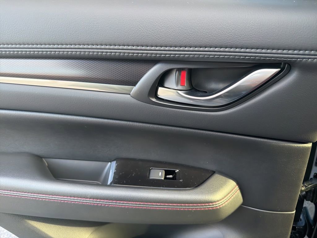 New 2025 MAZDA CX-5 Carbon Edition image 22