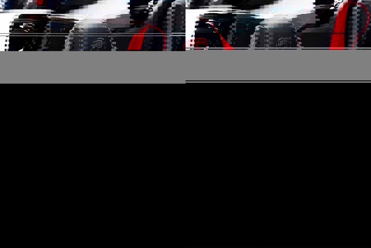 Used 2023 Lamborghini Huracan EVO image 36