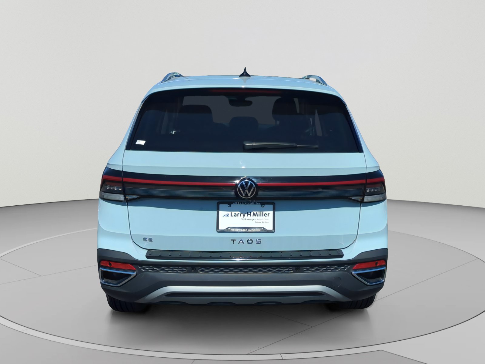 New 2026 Volkswagen Taos SE FWD image 4