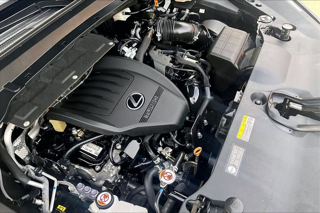 Used 2025 Lexus TX 500h AWD w/ Technology Package image 45