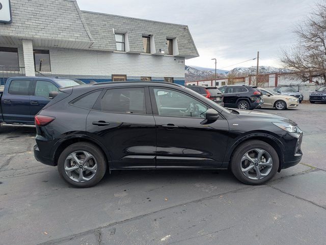 Used 2023 Ford Escape ST-Line image 2