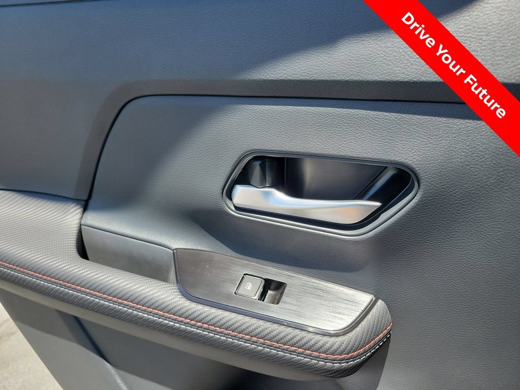 Certified 2025 Nissan Kicks SR FWD image 22