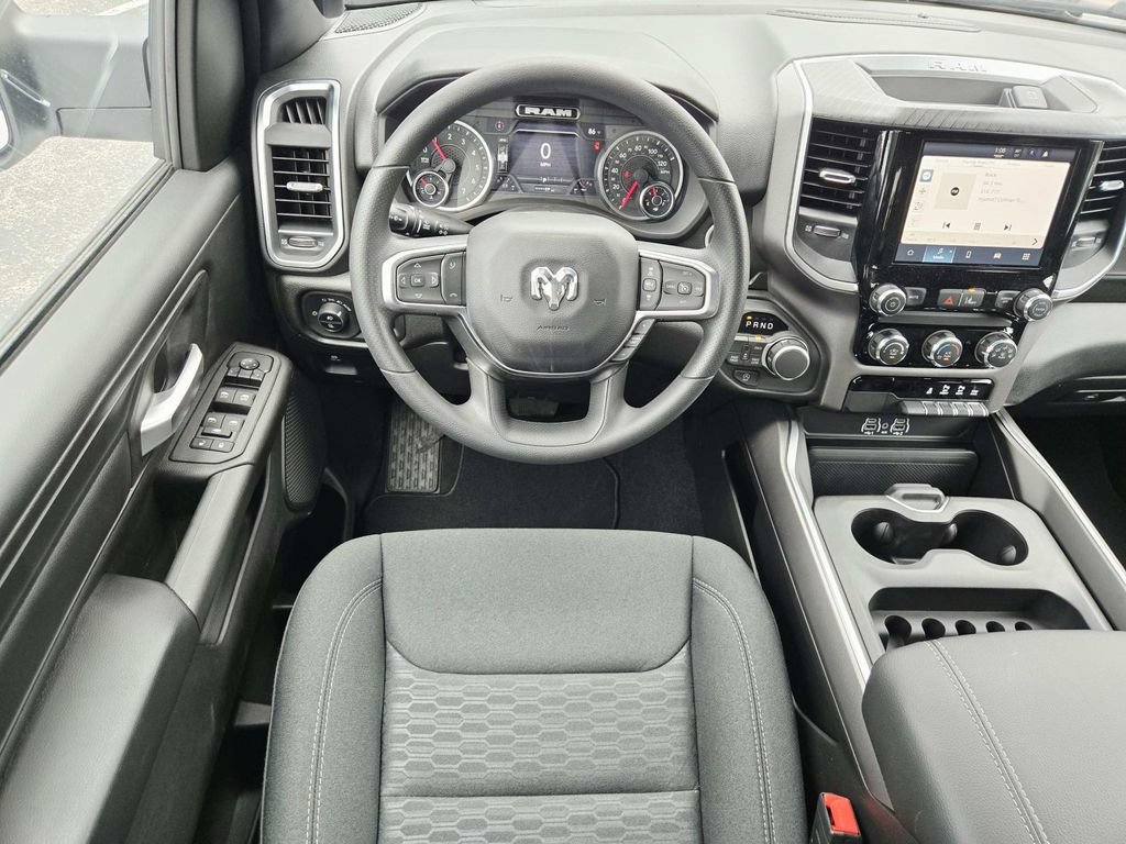 New 2026 RAM 1500 Express AWD/4WD image 16