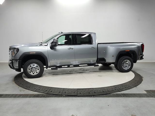 New 2026 GMC Sierra 3500 SLT w/ SLT Convenience Package AWD/4WD image 4