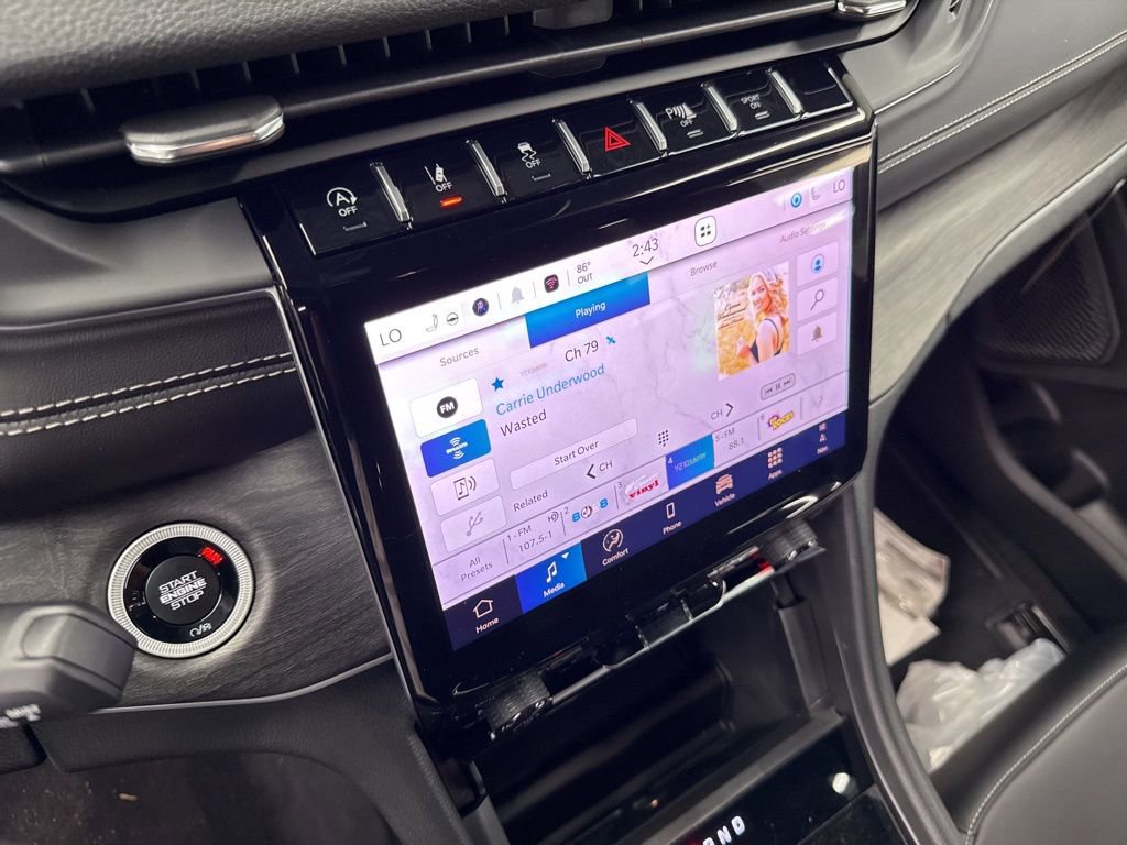 Used 2025 Jeep Grand Cherokee L Limited w/ MOPAR Finishing Package image 25