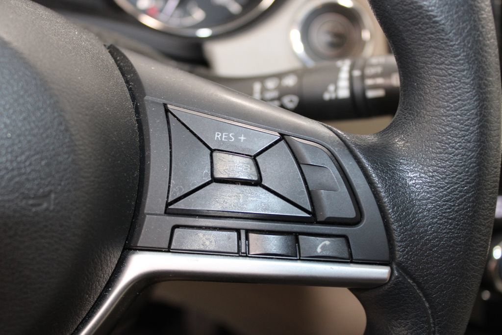 Used 2020 Nissan Rogue Sport SV FWD image 21