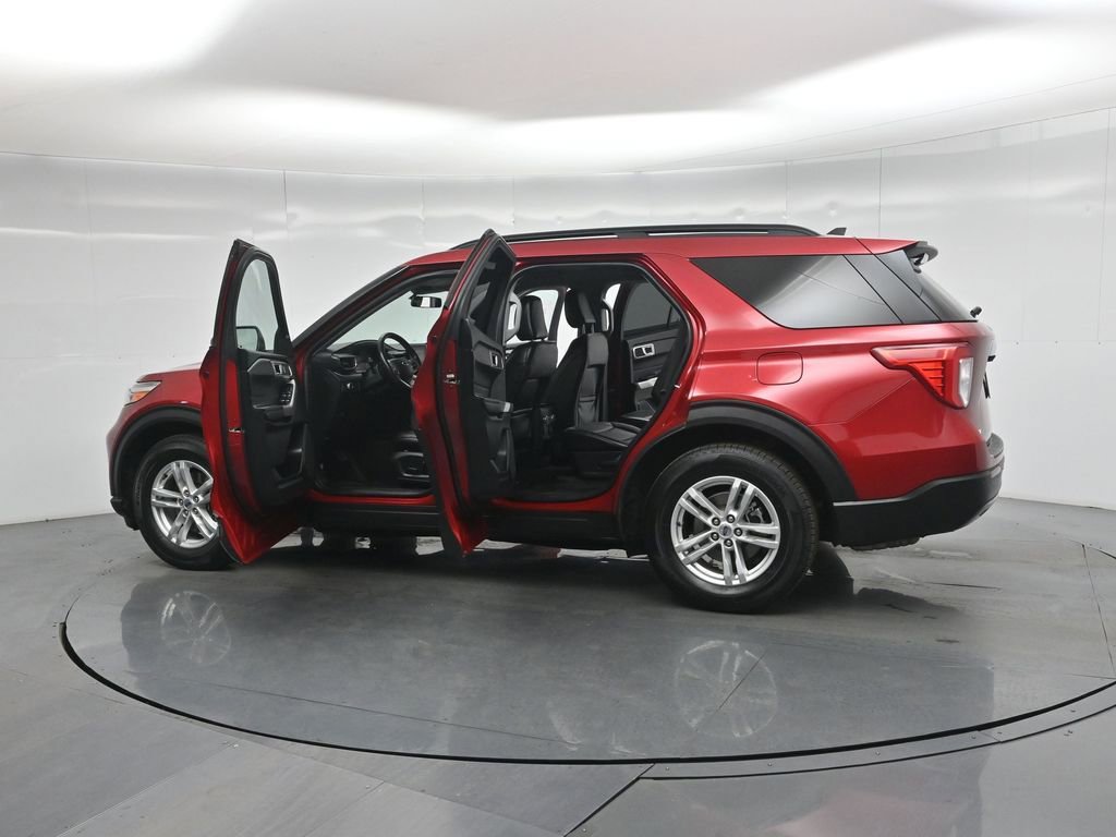 Certified 2021 Ford Explorer XLT image 35