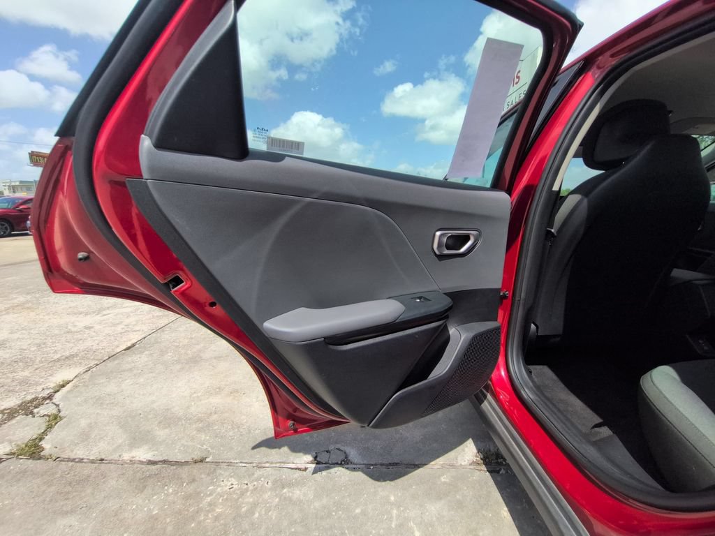 Used 2025 Kia K4 FWD image 26
